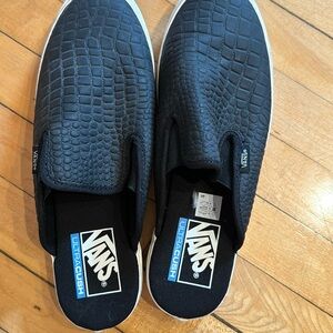 Slip on Vans faux Alligator never worn
